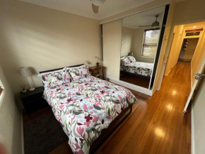 Eastlakes 2 bedroom close to airport